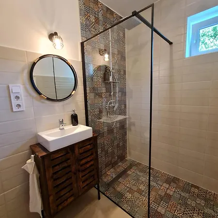 Darnay20 Vendeghaz アパート Gyenesdiás